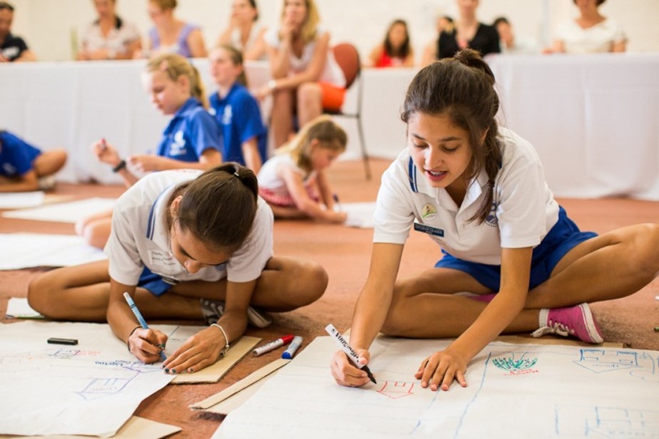 Students mapping their route to school